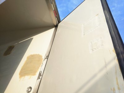 冷藏車的價(jià)格有區(qū)別，原來是在材料上動了手腳